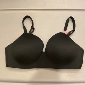 32D Black wire free uplift plunge bra NWOT Lane Bryant wire free push up bra
